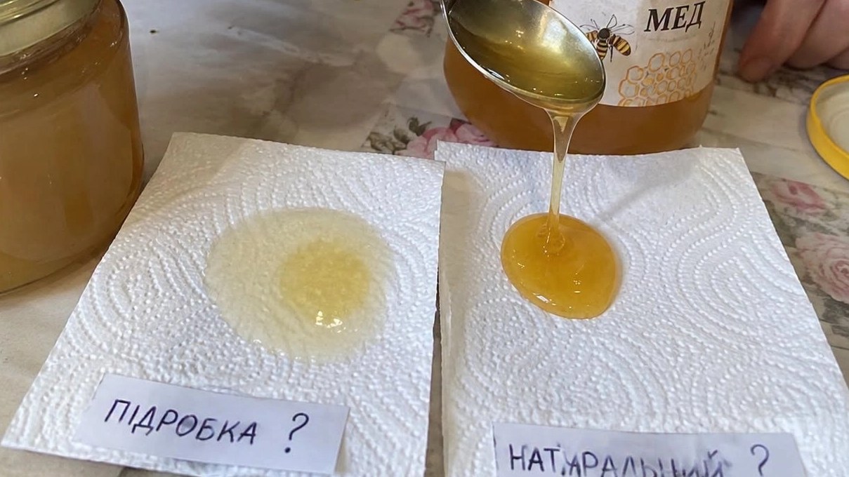 Kaip atskirti tikrą medų nuo padirbto: 4 paprasti patikrinimai namuose – ir kodėl nė vienas iš jų nėra šimtaprocentinis