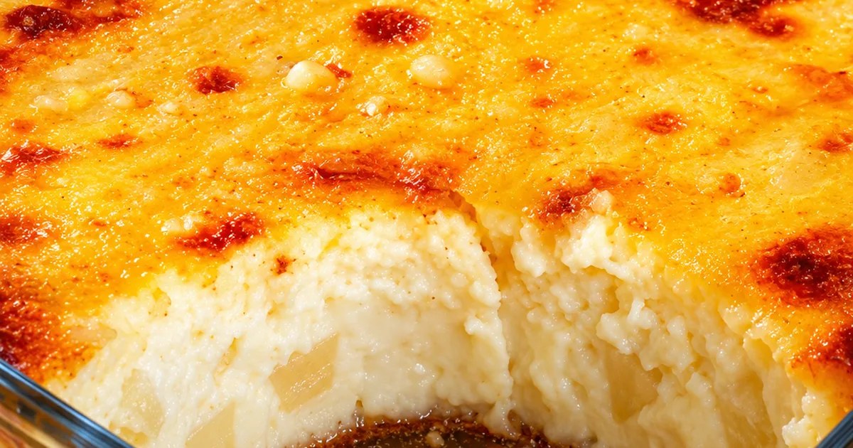 Litras pieno ir 3 obuoliai: Regina iškepė tokį švelnų pudingą, kad šeima pareikalavo jo kas savaitgalį